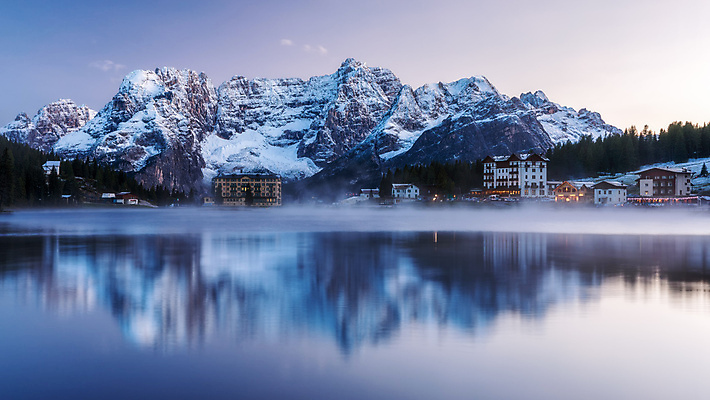 포토 JPG 해외이미지 계절 유럽 여행 겨울 자연 하늘 휴가 스키 산 풍경 사람없음 야외 파란색 햇빛 냉동 이탈리아 트래킹 하이킹 추위 흰색 황무지 오스트리아 정상 숲 산등성이 빙하 알프스 엽서 산악지대 웅장함 절정 폭설 하이커 눈내림 해외포토 나라 컬러 레저 겨울스포츠 눈_날씨 태양 자연재해 편지 생태계 파일형식 이미지허브