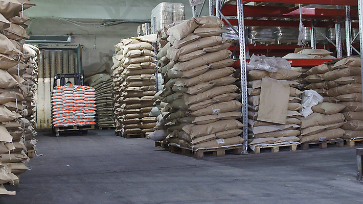 포토 JPG 해외이미지 식물 직업 산업 비즈니스 공장 교통시설 모션 노동자 바닥 실내 사람없음 쌓기 상점 기계 장비 화물 작업 운전사 제조 주식 컨테이너 창고 수납 짐차 정비공 물류 리프팅 분배 설치 운영자 해외포토 교통 공업 자동차 내부 금융 운송업 기술자 시설 파일형식 이미지허브