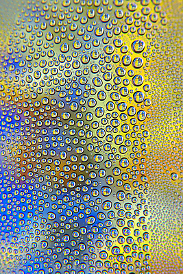 포토 JPG 해외이미지 모양 계절 백그라운드 추상 사람없음 물 빛 반사 젖음 흐름 추위 물방울 신선 얼룩 원형 투명 액체 떨어짐 매끈함 수분 빗방울 질감 광택 잔물결 해외포토 자연요소 도형 물결 컨셉 무늬 감각 비_날씨 파일형식 이미지허브