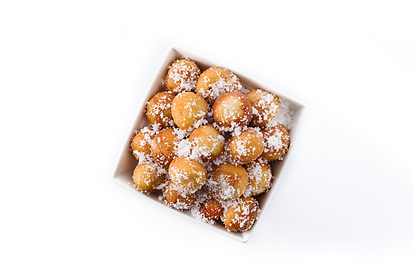 포토 JPG 해외이미지 전통 음식 빵 크리스마스 공 바람 휴가 디저트 요리 사람없음 이탈리아 튀김 달콤 아침식사 설탕 반죽 밀가루 장인 고립 스페인어 페스츄리 해외포토 자연요소 기념일 유럽 날씨 식사 맛 가루 파일형식 이미지허브