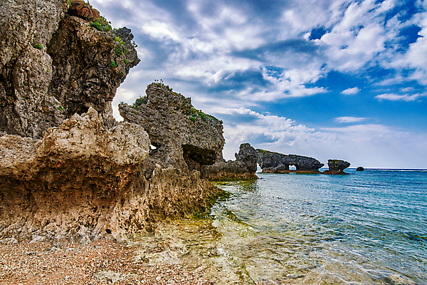 포토 JPG 해외이미지 구름 공원 아시아 모래 파도 바다 섬 여행 자연 하늘 휴가 풍경 사람없음 야외 초록색 물 여름 파란색 일본 절벽 만 서핑 내추럴 파라다이스 해외포토 자연요소 계절 공공시설 나라 컬러 수상스포츠 생태계 파일형식 이미지허브