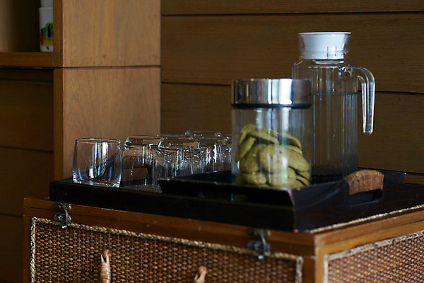 포토 JPG 해외이미지 전통 디자인 커피 음료 음식 백그라운드 유리 탁자 아침 쟁반 미술 서기 사람없음 목재 컵 물 여름 갈색 노란색 쿠키 식당 얼음 어둠 거품 카페 우유 머그컵 흰색 신선 잡기 뜨거움 달콤 크림 서빙 카푸치노 에스프레소 단절 라떼 모카 카페인 튀르키예 해외포토 주간 자연요소 나무 식기 계절 아시아 컬러 가구 재료 모션 재질 문화예술 디저트 유제품 상점 맛 파일형식 이미지허브