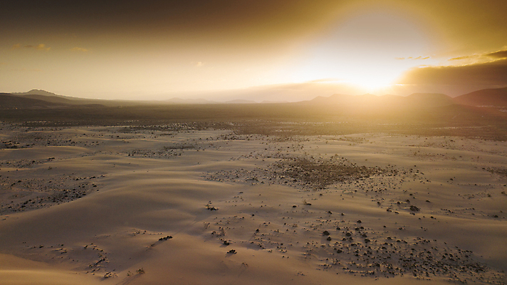 포토 JPG 해외이미지 라이프스타일 공원 모래 바다 섬 여행 백그라운드 오렌지 자연 하늘 휴가 건조 안테나 풍경 사람없음 야외 빨간색 여름 태양 우주 일출 일몰 놀람 사막 정상 땅 모래언덕 장면 내추럴 오지 파라다이스 수평선 해외포토 자연요소 계절 공공시설 감정 컬러 과일 통신 표정 생활 노을 언덕 생태계 파일형식 이미지허브