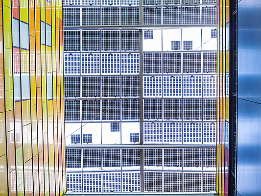 포토 JPG 해외이미지 디자인 백그라운드 패턴 건축양식 창문 유리 하늘 지붕 추상 미래 프레임 사람없음 건물 파란색 빛 컬러풀 반사 금속 도시 얼룩 투명 묘사 천장 상업 해외포토 건축물 건축 컬러 컨셉 무늬 재질 파일형식 이미지허브