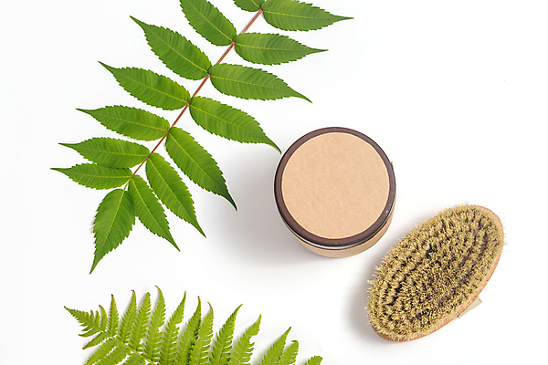 포토 JPG 해외이미지 얼굴 잎 신체 포장 자연 유리 건강 사람없음 치료 약 스파 목욕 공백 신선 상품 컨테이너 플라스틱 약국 허브 세제 피부 크림 순수 피부관리 유기농 로션 패키지 튜브 테라피 조제 내추럴 여드름 돌봄 바디케어 수분크림 양치류 에센스 목업 브랜딩 해외포토 식물 웰빙 산업 컨셉 의학 모션 재질 신체부위 뷰티 청결 화장품 생태계 만들기 파일형식 이미지허브