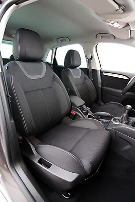 포토 JPG 해외이미지 디자인 여행 의자 비즈니스 교통시설 자동차 실내 안전 사람없음 내부 문 장비 벨트 바퀴 운전사 가죽 승합차 승객 계기판 자동 해외포토 직업 잡화 육상교통 가구 교통 승용차 시설 파일형식 이미지허브