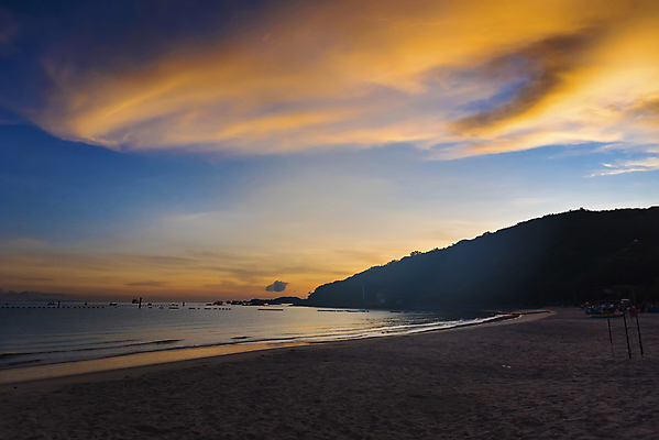 포토 JPG 해외이미지 구름 계절 모래 파도 바다 백그라운드 오렌지 자연 하늘 아침 날씨 휴가 휴식 파노라마 풍경 사람없음 야외 물 여름 파란색 빛 컬러풀 햇빛 태양 반사 일출 맑음 놀람 새벽 서핑 땅 속도 상승 넘어짐 수평선 해외포토 주간 자연요소 감정 컬러 컨셉 과일 모션 촬영기법 표정 노을 수상스포츠 생태계 파일형식 이미지허브