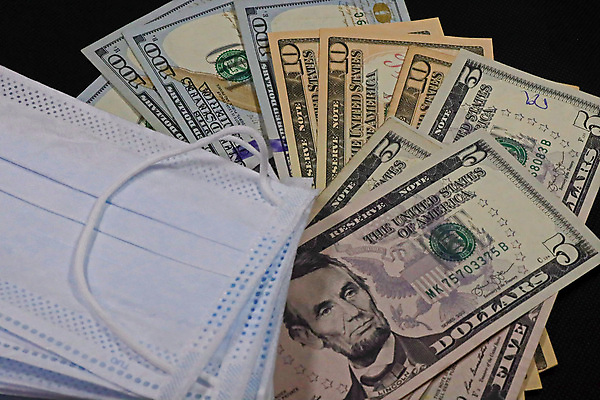 포토 JPG 해외이미지 얼굴 돈 비즈니스 건강 가면 사람없음 금융 경제 건강관리 달러 미국 저축 수술 바이러스 보호 질병 위험 가격 일회용 감염 계산서 백신 위기 전염병 해외포토 컨셉 북아메리카 의학 관리 신체부위 치료 재산 파일형식 이미지허브