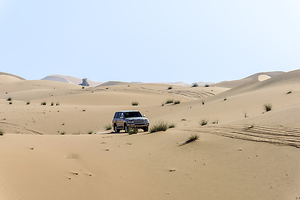 포토 JPG 해외이미지 주간 자동차 하늘 풍경 사람없음 야외 사막 두바이 오프로드 해외포토 자연요소 육상교통 아랍에미리트 파일형식 이미지허브