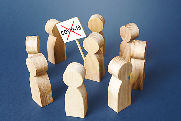 포토 JPG 해외이미지 실내 사람없음 팻말 말_게임 파란배경 시위 코로나바이러스 해외포토 백그라운드 프레임 내부 파란색 게임 바이러스 파일형식 이미지허브