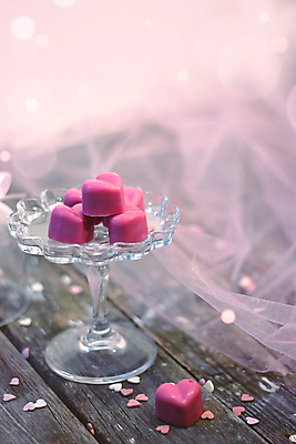 포토 JPG 해외이미지 모양 디자인 기념일 음식 분홍색 결혼 백그라운드 패턴 유리 결혼식 추상 디저트 발렌타인데이 사탕 선물 사랑 사람없음 장식 과자 우주 초콜릿 수확 종 흰색 하트 축하 인사 신용카드 우아함 달콤 설탕 심볼 활 질감 초대 프랄린 해외포토 감정 컬러 컨셉 무늬 농업 데이이벤트 재질 이벤트 금융 예절 맛 파일형식 이미지허브