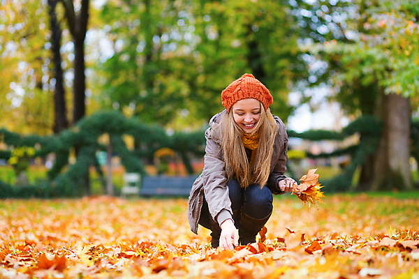 포토 JPG 해외이미지 모델 공원 유럽 얼굴 잎 자연 거리 한명 사람 야외 금발 활발 프랑스 가을 흰색 도시 11월 날씬함 10월 프랑스어 파리(프랑스) 해외포토 식물 문자 1 헤어스타일 계절 공공시설 나라 컬러 컨셉 신체부위 날짜 몸매 생태계 파일형식 이미지허브
