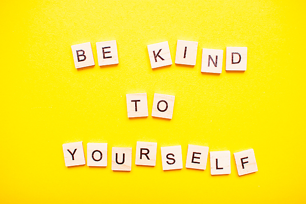 포토 JPG 해외이미지 디자인 알파벳 행복 포스터 문장 백그라운드 컨셉 신체 텍스트 새로움 사랑 타이포그라피 사람없음 목재 단어 노란색 블록 정보 메시지 편지 심볼 큐브 사인 긍정 돌봄 성격 셀프 슬로건 레터링 존경 해외포토 나무 문자 영어 감정 컬러 재료 모션 파일형식 이미지허브