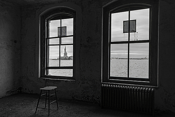 포토 JPG 해외이미지 산업 벽 섬 여행 백그라운드 건축양식 창문 새로움 실내 병원 사람없음 내부 건물 빛 항구 어둠 손상 방 자유 수확 도시 만 복도 역사 질병 무서움 버리기 박물관 전염 병실 깨짐 썩음 옛날 파멸 허드슨강 이민 오싹 해외포토 건축물 건축 감정 이동 컨셉 농업 의학 교통시설 모션 강 미국 감염 파일형식 소멸 이미지허브