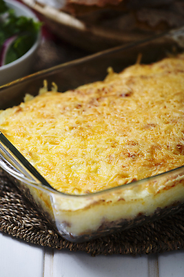 포토 JPG 해외이미지 음식 빵 채소 치즈 감자 육류 요리 사람없음 초록색 저녁식사 샐러드 굽기 건강식 점심식사 그라탱 해외포토 컬러 식재료 유제품 서양음식 식사 구이 파일형식 이미지허브