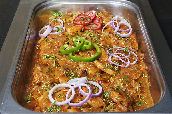 포토 JPG 해외이미지 음식 조각 채소 감자 쟁반 파슬리 요리 사람없음 식당 식사 뜨거움 고급 맛 묘사 슬라이스 뷔페 채식주의자 해외포토 컨셉 상점 채식 파일형식 이미지허브