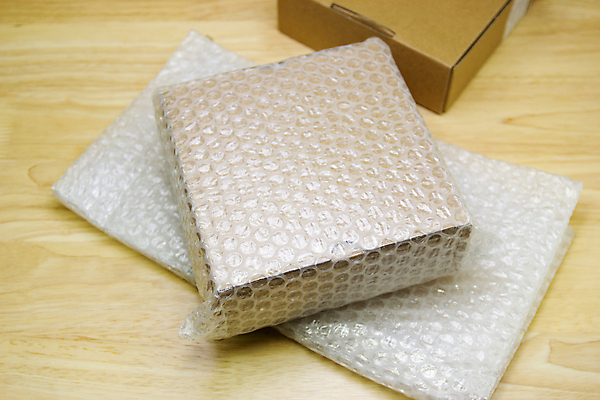 포토 JPG 해외이미지 종이 백그라운드 쿠션 패턴 가방 포장 스트레스 안전 사람없음 상자 우주 거품 덮개 흰색 투명 닫기 보호 상품 플라스틱 오브젝트 서비스 질감 팩 패키지 해결 취급주의 해외포토 잡화 컬러 컨셉 무늬 모션 재질 경고 화장품 뚜껑 파일형식 이미지허브