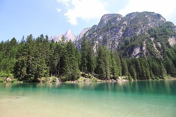 포토 JPG 해외이미지 공원 유럽 호수 여행 백그라운드 자연 휴가 산 풍경 사람없음 목재 초록색 물 여름 파란색 침묵 이탈리아 산책 하이킹 숲 오두막 알프스 남쪽 절정 터키석 해외포토 자연요소 나무 계절 공공시설 나라 컬러 재료 레저 휴식 소리 보석 방향 생태계 파일형식 이미지허브