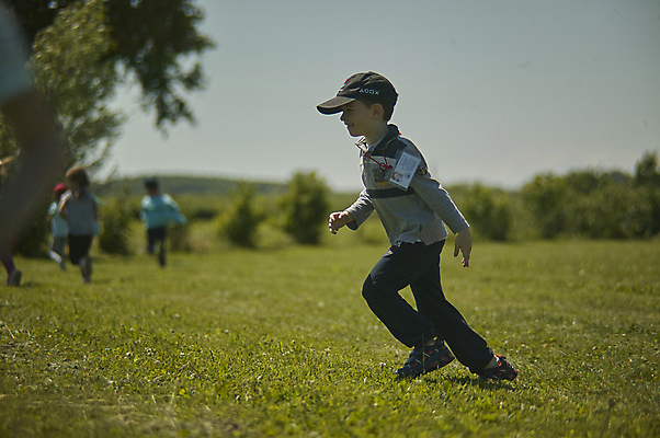 포토 JPG 해외이미지 백인 라이프스타일 공원 여자 남자 행복 어린이 장난 가족 자연 놀이 휴가 함께함 건강 사람 소년 사람없음 야외 초록색 친구 봄 기쁨 게임 흰색 아기 해외포토 서양인 계절 공공시설 감정 컬러 컨셉 관계 생활 생태계 파일형식 이미지허브