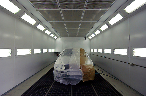 포토 JPG 해외이미지 산업 무늬 장신구 부분 교통시설 자동차 정장 사람없음 파란색 상점 기계 페인트 장비 얼룩 수리 회의실 서비스 그림 복원 자동 헬프 해외포토 옷 육상교통 컬러 교통 도움 시설 파일형식 이미지허브