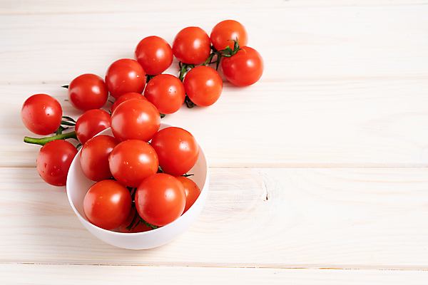 포토 JPG 해외이미지 식물 접시 계절 음식 줄기 백그라운드 잎 농업 다이어트 토마토 채소 과일 재료 자연 탁자 건강 요리 사람없음 목재 빨간색 초록색 식사 샐러드 수확 흰색 나뭇가지 시골 신선 체리 그룹 맛 작음 먹기 오브젝트 유기농 날것 내추럴 숙성 식용 채식주의자 카피스페이스 해외포토 나무 식기 웰빙 산업 컬러 가구 컨셉 모션 공백 크기 생태계 채식 파일형식 이미지허브