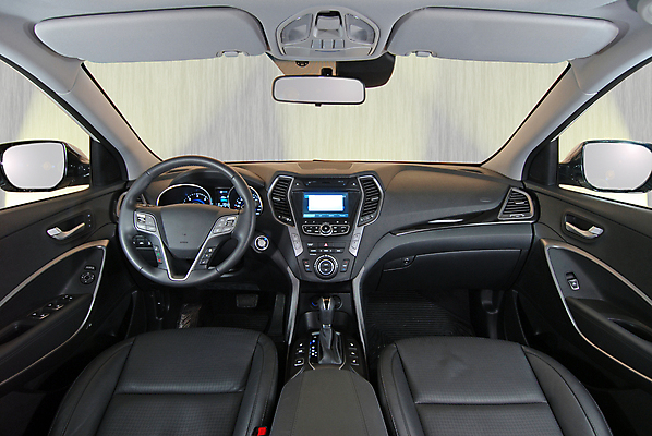 포토 JPG 해외이미지 디자인 지도 의자 창문 모션 자동차 유리 실내 안전 사람없음 내부 소리 장비 운전 벨트 바퀴 뜨거움 운전사 고급 수리 가죽 라디오 슛 승객 시스템 네비게이션 위로 GPS 계기판 자동 제어 스타일 해외포토 직업 잡화 육상교통 가구 컨셉 재질 전자제품 파일형식 이미지허브