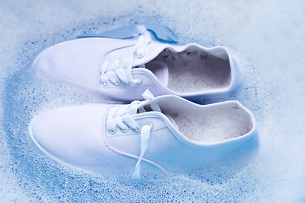 포토 JPG 해외이미지 운동화 사람없음 빨래 파란배경 비누거품 해외포토 백그라운드 신발 가사 파란색 거품 파일형식 이미지허브