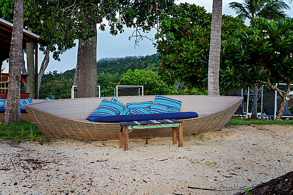 포토 JPG 해외이미지 모양 라이프스타일 디자인 모래 바다 여행 가구 쿠션 의자 베개 탁자 지팡이 휴가 휴식 항해 사람없음 야외 물 파란색 모래사장 여행객 환경 식사 자유 흰색 원형 보트 호주 휴양지 짜임 설정 테마 해외포토 자연요소 도형 컬러 생활용품 컨셉 배_교통 침구 사람 생활 장소 오세아니아 파일형식 이미지허브