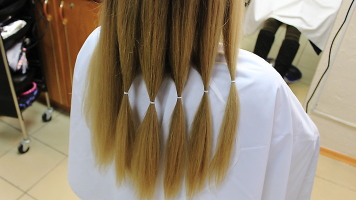 포토 JPG 해외이미지 라이프스타일 헤어스타일 여자 행복 사람없음 금발 유행 상점 머리빗 업무 드라이어 미용사 이발 자르기 고객 돌봄 방법 스타일리스트 스타일 해외포토 직업 감정 모션 사람 생활 미용용품 작업 파일형식 이미지허브