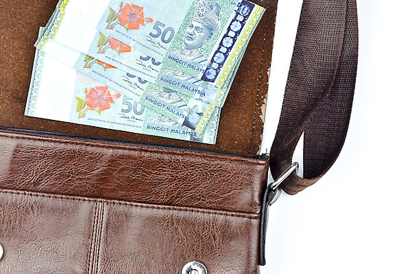 포토 JPG 해외이미지 1 종이 백그라운드 컨셉 지폐 돈 비즈니스 성공 동양인 사람없음 금융 경제 쇼핑 컬러풀 숫자 쌓기 달러 검은색 쪽지 저축 흰색 지갑 시장 재산 떨어짐 구매 위험 가죽 가득함 심볼 오브젝트 투자 말레이시아 계산서 고립 많음 해외포토 문자 아시아 컬러 모션 인종 파일형식 이미지허브