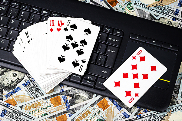 포토 JPG 해외이미지 돈 사람없음 키보드 트럼프 도박 카지노 포커 해외포토 놀이용품 게임 재산 파일형식 이미지허브