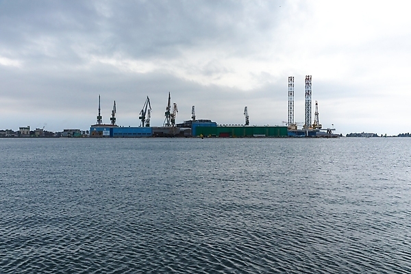 포토 JPG 해외이미지 주간 구름 바다 하늘 사람없음 야외 조선소 산업시설 산업현장 해외포토 자연요소 산업 파일형식 이미지허브