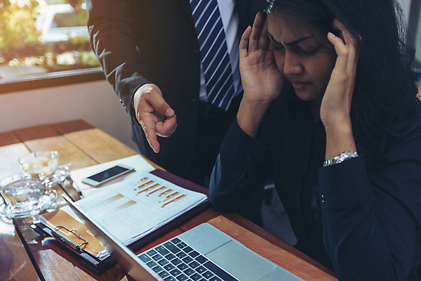포토 JPG 해외이미지 직업 디자인 아시아 백그라운드 컨셉 회사 비즈니스 통신 성공 회의 아이디어 한명 사람 금융 사무실 자료 인포그래픽 정보 가리킴 업무 비즈니스맨 시장 플랫 계획 토론 분석 서비스 컨설턴트 상담 문서 비전 개발 경영 마케팅 방법 프로젝트 회계사 브레인스토밍 해외포토 1 남자 나라 손짓 경제 작업 직장인 전문직 파일형식 이미지허브