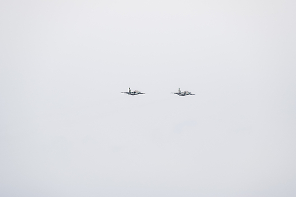 포토 JPG 해외이미지 구름 무기 스포츠 날개 교통시설 하늘 비행기 사람없음 파란색 힘 폭격 공격 충돌 항공 속도 군용 전쟁 러시아 쇼 제트기 엔진 에어쇼 곡예비행 대패 러시아인 착륙 2017년 해외포토 자연요소 서양인 유럽 컬러 교통 항공교통 모션 대중교통 군대 비행 연도 시설 파일형식 이미지허브