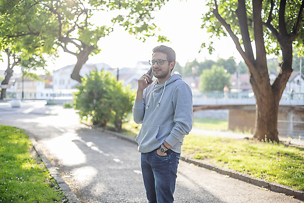 포토 JPG 해외이미지 라이프스타일 손 남자 컨셉 인터넷 통신 모바일 세포 한명 사람 스마트폰 핸드폰 잡기 어플리케이션 연결 스마트 소셜 네트워킹 해외포토 1 모션 생활 신체부위 전자제품 스마트기기 네트워크 파일형식 이미지허브