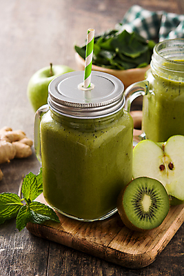 포토 JPG 해외이미지 음료 음식 다이어트 채소 과일 유리 건강 키위 사람없음 목재 초록색 여름 흰색 신선 맛 민트 시금치 생강 떨림 스무디 채식주의자 디톡스 비건 해외포토 나무 계절 컬러 컨셉 재료 모션 재질 허브 채식 파일형식 이미지허브