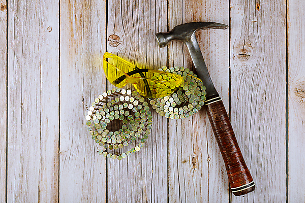 포토 JPG 해외이미지 직업 디자인 산업 안경 컨셉 노동자 주택 손잡이 사람 사람없음 건물 목재 금속 장비 기구 도구 공구 업무 못 수리 보호 망치 철 목수 오브젝트 목공예 고정 정비공 건축업자 계약자 수목 업그레이드 재주꾼 철강 하드웨어 해외포토 나무 건축물 잡화 건축 재료 재질 컴퓨터 작업 기술자 공예 계약 파일형식 이미지허브