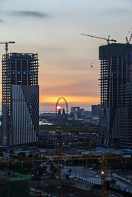 포토 JPG 해외이미지 실루엣 산업 건축양식 하늘 풍경 사람없음 건물 강 도시풍경 태양 일출 탑 황혼 일몰 새벽 도시 야간 저녁 기중기 런던 스카이라인 싱가폴 해외포토 자연요소 건축물 건축 아시아 영국 촬영기법 노을 중장비 파일형식 이미지허브