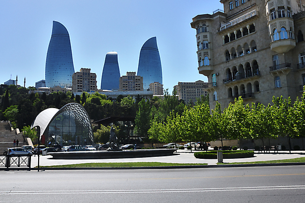 포토 JPG 해외이미지 종교 스포츠 여행 건축양식 자동차 휴가 불꽃 휴식 운동선수 거리 사람없음 건물 친구 달리기 여행객 걷기 탑 힘 경쟁 도시 원형 그룹 역사 휘발유 승차 이슬람교 속도 모스크 오르기 동쪽 사실 서쪽 선로 신앙심 아제르바이잔 해외포토 도형 건축물 건축 나라 육상교통 컨셉 관계 모션 불 사람 석유 방향 파일형식 이미지허브