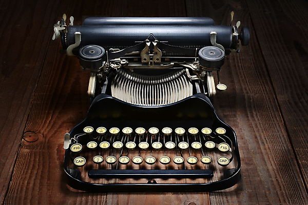 포토 JPG 해외이미지 문장 백그라운드 탁자 아이디어 이야기 사람없음 사무실 금속 검은색 기계 수확 골동품 키보드 업무 기자 뉴스 클래식 편지 종업원 작가 향수 복고 머리위 비서 타자기 타입 세피아 옛날 출판 편지쓰기 해외포토 직업 문자 컬러 가구 컨셉 농업 비즈니스 재질 촬영기법 화장품 기록 작업 파일형식 이미지허브