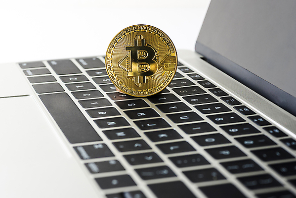 포토 JPG 해외이미지 백그라운드 컨셉 돈 인터넷 비즈니스 사람없음 금융 디지털 동전 웹 시장 황금 암호 발굴 무역 전자 토막 가상 가상화폐 해외포토 산업 경제 재산 파일형식 이미지허브