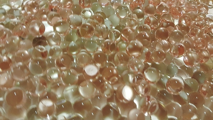 포토 JPG 해외이미지 백그라운드 크리스마스 공 유리 추상 사람없음 장식 파란색 컬러풀 반사 거품 젖음 축하 원형 투명 액체 크리스탈 구슬 질감 블루베리 청록색 광택 젤리 고립 여의주 카피스페이스 해외포토 도형 기념일 컬러 컨셉 무늬 과일 재질 디저트 공백 광석 파일형식 이미지허브