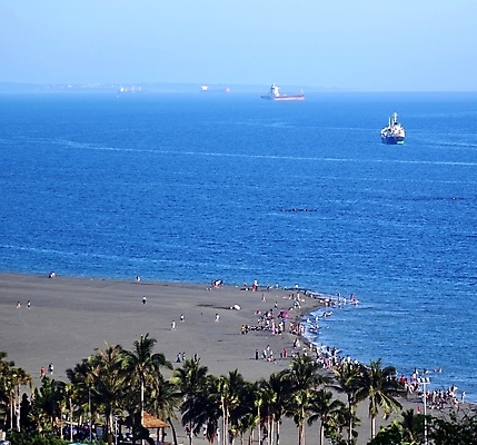 포토 JPG 해외이미지 나무 모래 바다 섬 놀이 하늘 손바닥 사람 사람없음 물 파란색 수영 대만 수평선 해외포토 자연요소 식물 손 아시아 컬러 수상스포츠 파일형식 이미지허브