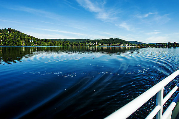 포토 JPG 해외이미지 1 문화 호수 여행 건축양식 자연 하늘 날씨 독일 파노라마 풍경 사람없음 야외 초록색 물 여름 파란색 마을 검은색 운전 시골 신선 보트 보호 숲 가득함 만족 포트 타운 해외포토 자연요소 계절 건축 감정 유럽 컬러 컨셉 배_교통 모션 촬영기법 도시 생태계 파일형식 이미지허브