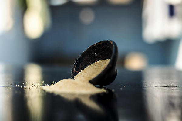 포토 JPG 해외이미지 음식 백그라운드 재료 자연 건조 건강 요리 씨앗 사람없음 파란색 쌓기 주방 검은색 흰색 신선 조미료 사발 맛 정상 낟알 먹기 허브 향신료 유기농 날것 향기 양귀비 레시피 흙더미 내추럴 고립 많음 해외포토 식물 웰빙 꽃 컬러 컨셉 모션 흙 사기그릇 생태계 냄새 향미료 파일형식 더미 이미지허브