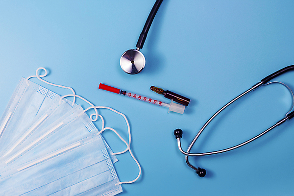 포토 JPG 해외이미지 과학 백그라운드 컨셉 청진기 건강 병원 가면 마스크 안전 사람없음 치료 파란색 알약 약 건강관리 중국 고통 의사 열 호흡기관 바이러스 닫기 보호 질병 약국 예방 파란배경 감염 테라피 돌봄 인플루엔자 전염병 항생제 해외포토 감정 아시아 컬러 의학 의료기기 모션 관리 뷰티 의료진 장기_의학 파일형식 이미지허브