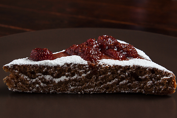 포토 JPG 해외이미지 접시 열매 음식 조각 딸기 디저트 요리 사람없음 장식 빨간색 갈색 케이크 초콜릿 식사 빵집 흰색 생일 체리 달콤 맛 아침식사 잼 설탕 굽기 먹기 크림 산딸기 젤리 칼로리 무스 슈가파우더 타르트 페스츄리 해로움 핸드메이드 프로스팅 해외포토 식물 식기 기념일 빵 컬러 컨셉 과일 모션 상점 소스_음식 구이 파이_빵 제빵 파일형식 이미지허브