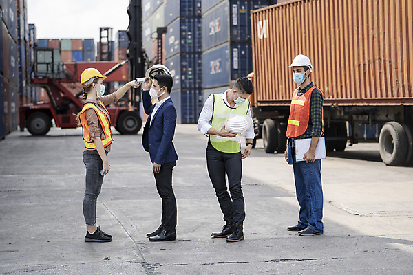 포토 JPG 해외이미지 손 여자 산업 백그라운드 비즈니스 공장 표면 노동자 건강 가면 안전 사람 여러명 야외 치료 약 장비 덮개 업무 열 투명 그룹 작업실 수비 바이러스 제조 보호 질병 온도계 체온계 컨테이너 분석 창고 측정 보안 전자 전염 먼지 온도 짐차 공학 돌봄 이마 해외포토 직업 교육 다수 컨셉 공업 의학 모션 자동차 신체부위 뚜껑 작업 감염 파일형식 이미지허브