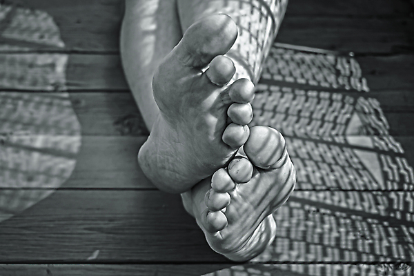 포토 JPG 해외이미지 나무 라이프스타일 커플 여행 포즈 컨셉 패턴 맨발 발 휴가 휴식 노동자 바닥 피곤 그림자 사람 앉기 사람없음 10대 빛 농장 마을 회색 마사지 잠 판넬 보트 농부 피부 먼지 발가락 노려봄 노숙자 외양간 거짓말 곰팡이 옛날 위생관리 유일 효과 해외포토 식물 직업 컬러 무늬 농업 배_교통 관계 모션 청소년 표정 관리 생활 신체부위 파일형식 이미지허브