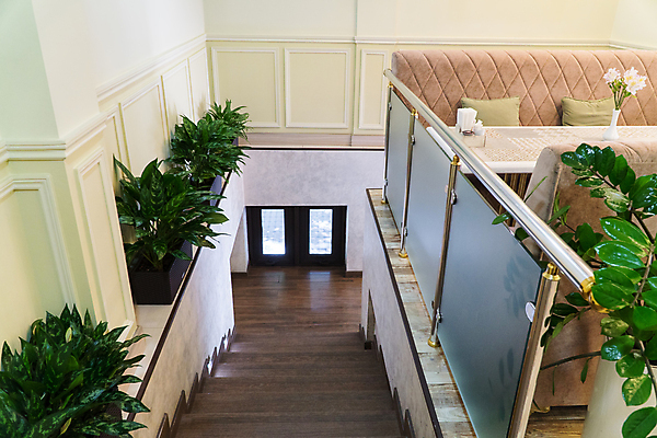 포토 JPG 해외이미지 디자인 꽃 음식 가구 의자 건축양식 창문 탁자 조명 실내 사람없음 내부 목재 장식 빛 소파 햇빛 갈색 계단 식당 식사 저녁식사 카페 방 고급 우아함 안락의자 카페테리아 단계 철책 스타일 해외포토 나무 식물 건축 컬러 생활용품 컨셉 재료 태양 상점 파일형식 이미지허브